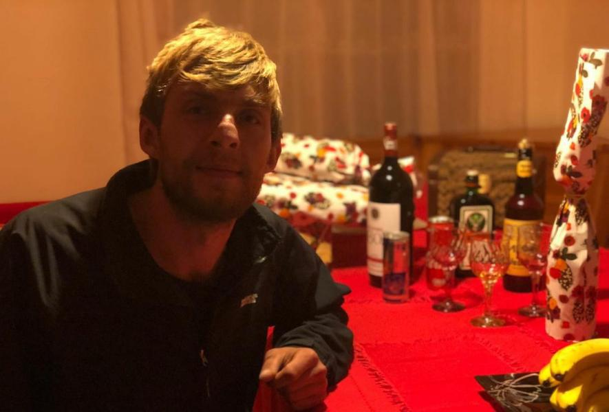 Vlad Pleșoianu, cel mai cunoscut DJ din Iași, și iubita lui sunt acuzați de trafic de droguri