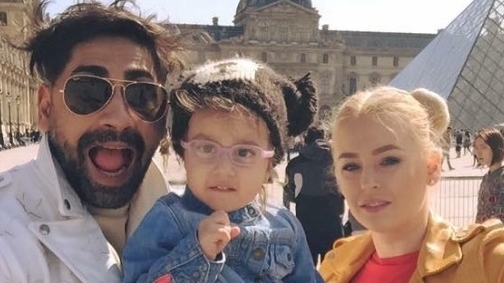 Misha, însărcinată din nou? Poza din vacanţă i-a dat de gol, iar prietenii au reacţionat instant