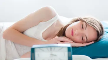 Câte calorii arzi când dormi. Iată cât poți să slăbești în somn