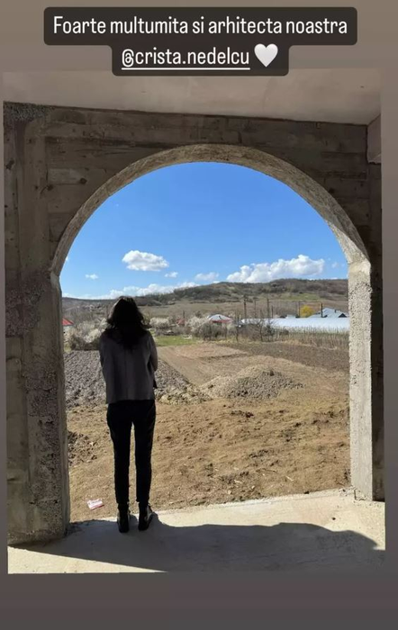 Cum arată casa de la Șușani a Adelei Popescu? Ai zice că e ruptă dintr-un peisaj din Toscana