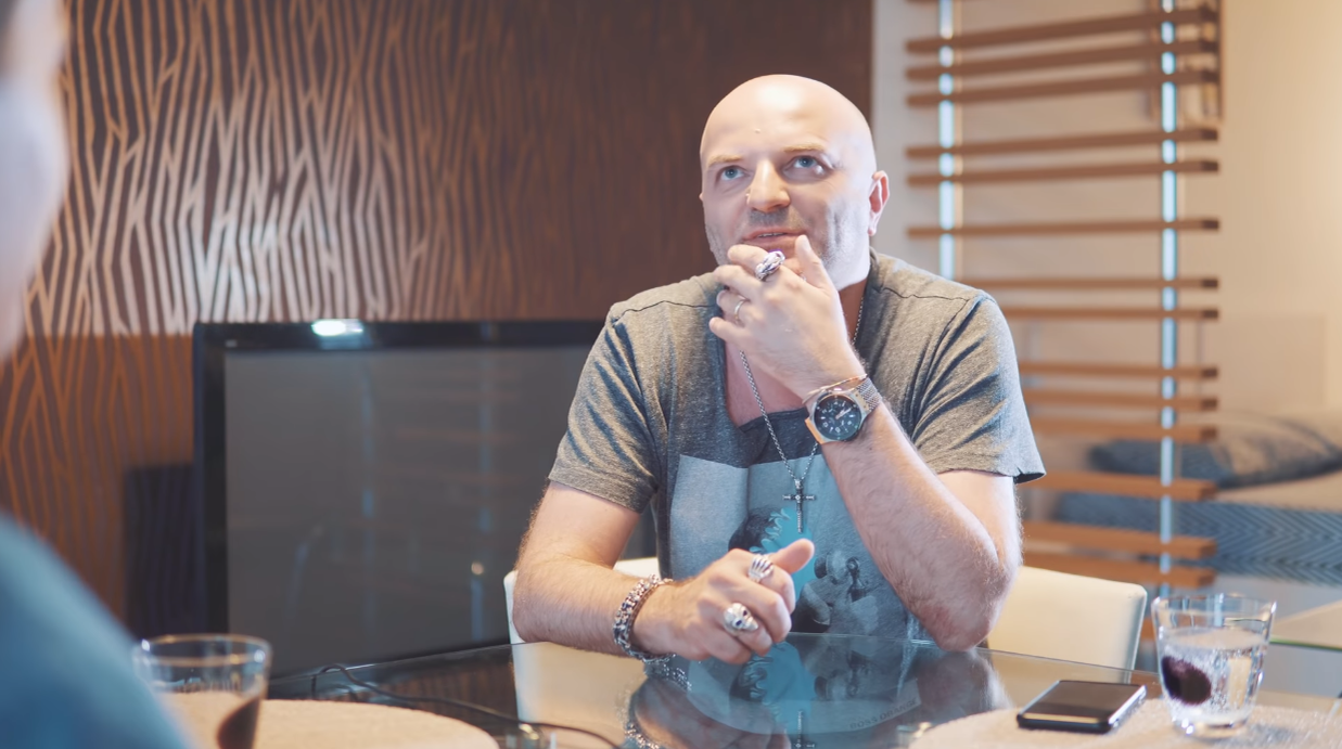 Dan Capatos a spus adevărul despre bătaia dintre Nicolae Guță și iubita lui gravidă de la Antena 1. A fost o făcătură