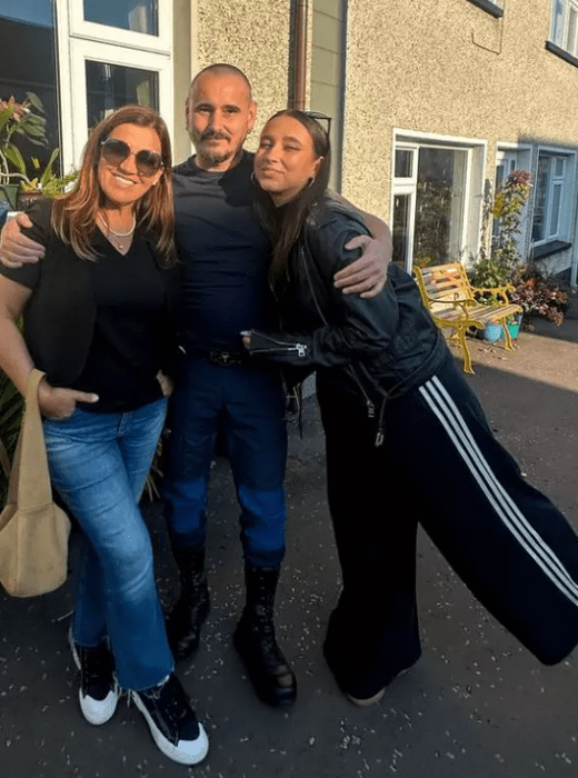 Mirela Retegan, Maya Sorian și tatăl ei. Sursa foto: Instagram