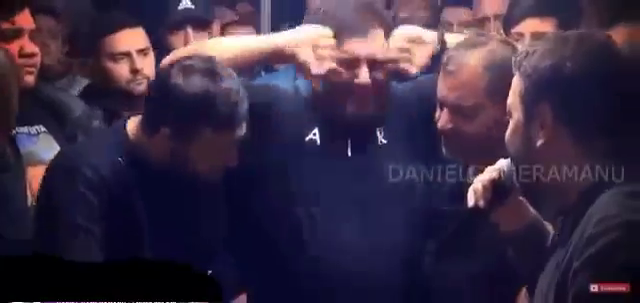 Melodiile pe care Florin Salam le-a interpretat la priveghiul lui Cristofor Duduianu i-au făcut pe cei prezenți să urle de durere