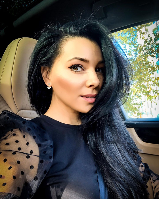Ce mașină conduce Corina Caragea în 2020. Din salariul de la Pro TV și-a cumpărat cel mai dezirabil SUV. FOTO