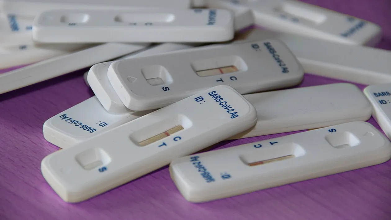 Creşte numărul persoanelor infectate cu Omicron. Câte cazuri s-au înregistrat în ultimele 24 de ore