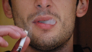 Fumătorii ar trebui să mănânce acestă legumă pentru a scăpa de cancer pulmonar! Se găseşte în toate casele