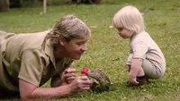 Îl mai ţineţi minte pe STEVE IRWIN, Vânătorul de crocodili? Cum arată fiul lui Robert, care are acum 13 ani. Asemănarea cu tatăl său este uluitoare!