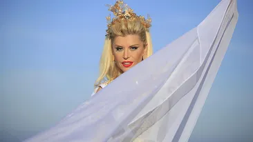 Loredana Groza, aparitie incendiara la Romanii au talent! Vezi cu ce decolteu provocator a naucit barbatii