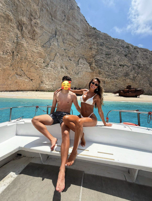 Diana Munteanu, apariție spectaculoasă alături de fiul ei. Vedeta arată ca o adolescentă