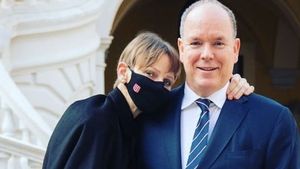 Prințesa Charlene de Monaco, în pericol?! Detaliul pe care fanii l-au remarcat în fotografia de Crăciun