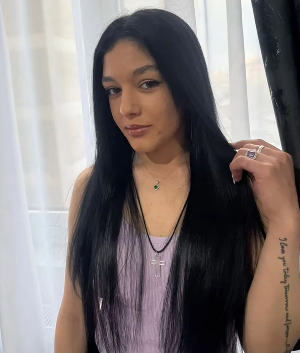 Salomi Maria Roxana este tânăra de 18 ani care a murit pe loc în accidentul produs pe DN 67, în localitatea Mihăești din județul Vâlcea/ sursă foto: Facebook