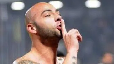 A sarbatorit eliminarea de la Dansez... in club. Giani Kirita se lauda cu pasii invatati si s-a dat in spectacol in fata iubitei