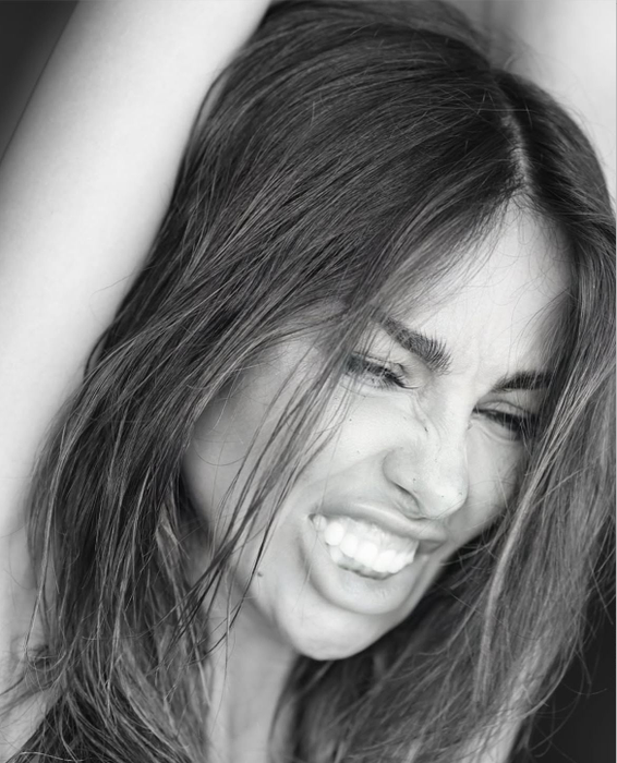 Mădălina Ghenea a stat față în față cu femeia care a hărțuit-o. Foto: Instagram / Mădălina Ghenea