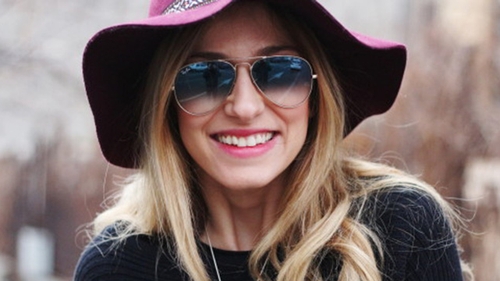 Dana Rogoz, o mamica extrem de sexy! Vedeta tv s-a pozat intr-o ipostaza incendiara