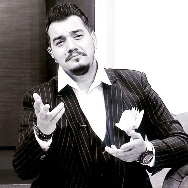 Bursucu : "Căzusem de undeva de sus, de sus!” / Foto : Instagram.com