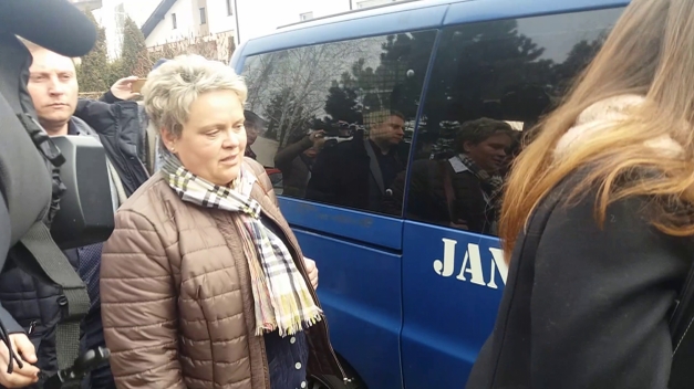Concurs incredibil la stat, în Suceava! Directoarea i-a dat să înveţe răspunsurile şi a repetat concursul pentru candidatul leneş şi total incompetent!