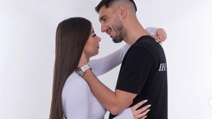Andrei Ivan și-a cerut iubita în căsătorie! Cei doi îndrăgostiți sunt în al nouălea cer: ”Am spus «DA»!”