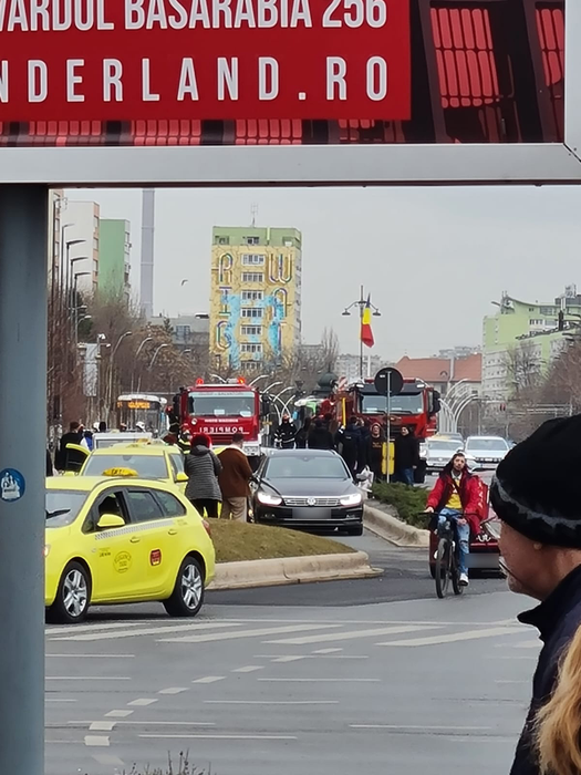 Autoritățile intervin la stația de metrou Unirii din București