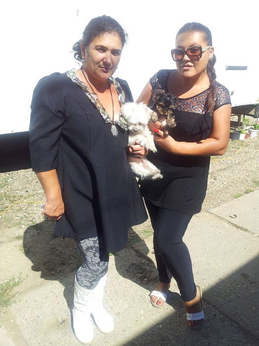 Bianca Rus, mama ei și cățelușa Pamy