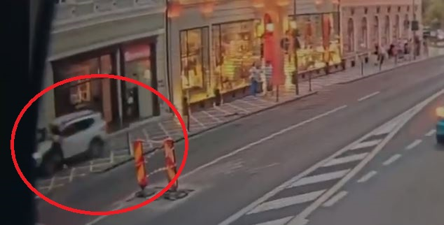 Accident tragic în Brașov: o mașină a intrat în plin în pietonii de pe trotuar. Două persoane au murit