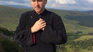 Gestul șocant făcut de Cristian Pomohaci la înmormântarea soției maestrului Nicolae Botgros! Ce a făcut la căpătâiul acesteia: "Sinistre apucături"