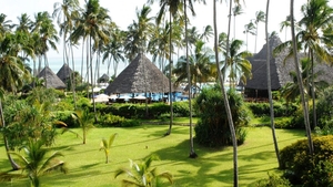 Coșmarul trăit de 2 românce în vacanța din Zanzibar: „Ne-am plimbat 5 ore din spital în spital”