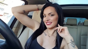 Manelista Irina Lepa, cu părțile intime la vedere! Cum s-a pozat bruneta