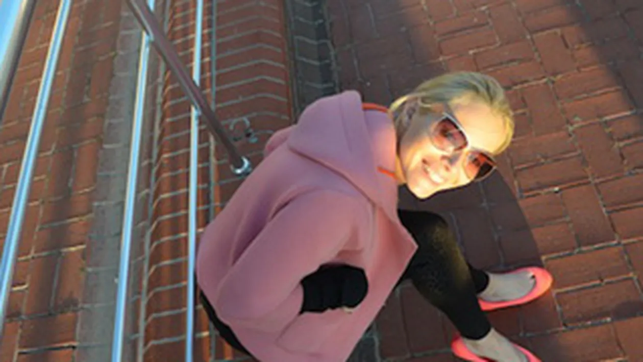 Laura Cosoi este intr-o dispozitie tot mai buna: Cateva locuri mi-au umplut sufletul de fericire!