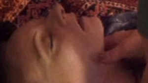 VIDEO TULBURĂTOR! Momentul in care o tânără superbă moare din cauza unei supradoze de heroină
