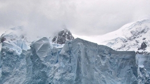 Un bloc de gheaţă mai mare decât Bucureştiul s-a desprins dintr-un gheţar din Antarctica! Efectele ar putea fi dezastruoase