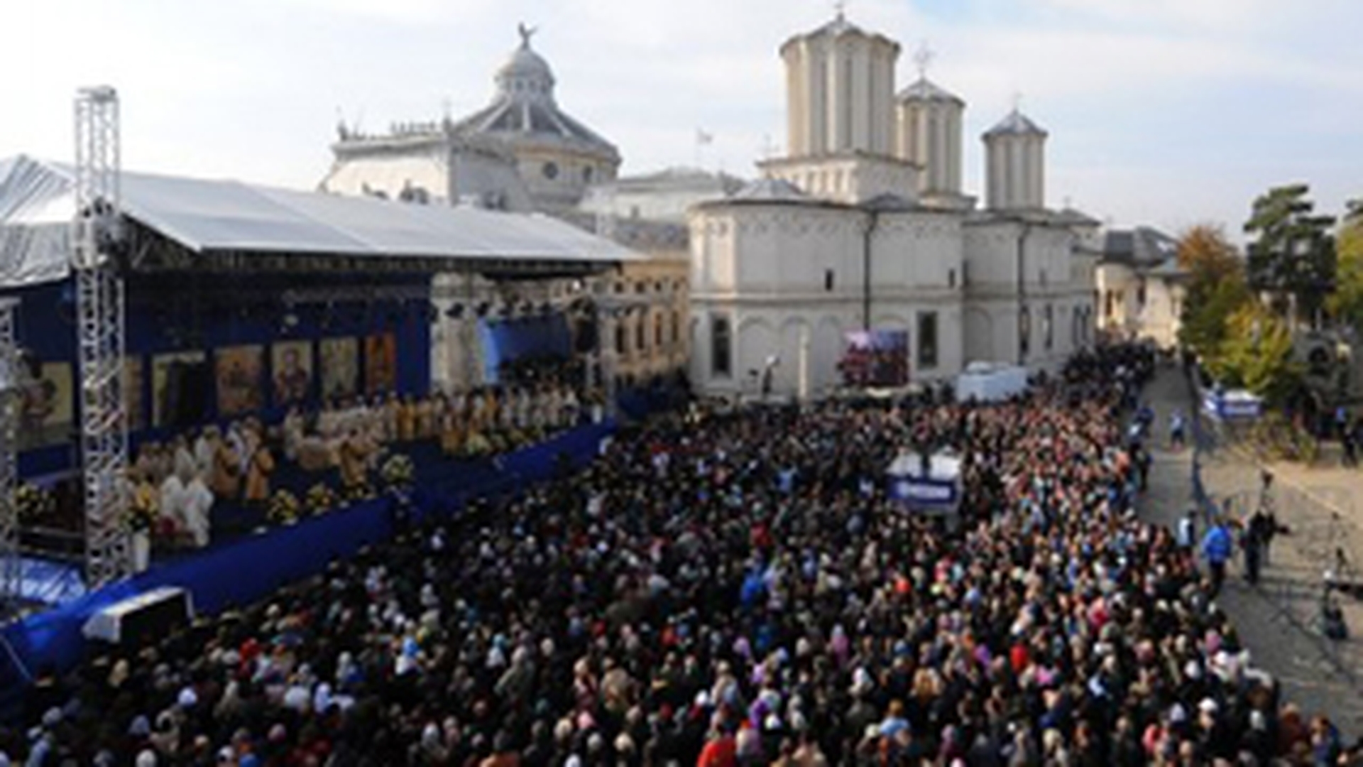 Un fals calugar care incasa donatii si un "propovaduitor al apocalipsei", prinsi la Patriarhie