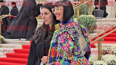 Ținuta BIZARĂ purtată de Ozana Barabancea la sfințirea Catedralei Mântuirii Neamului. Pelerinii au făcut ochii cât cepele!