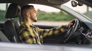 (P) Accesorii auto care îți fac viața mai ușoară – alege inteligent pentru mașina ta
