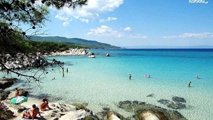 Noi restricții pentru românii care vor să își petreacă vacanța în Grecia! Ce condiții trebuie să respecte turiștii după 1 iulie