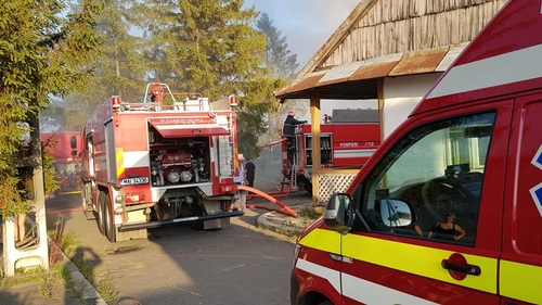 Incendiu la Mănăstirea Agafton din Botoșani. Flăcările au distrus multe bunuri
