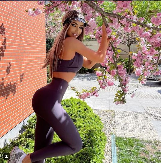Bianca Drăgușanu, vizită fulger la estetician: își schimbă implanturile!
