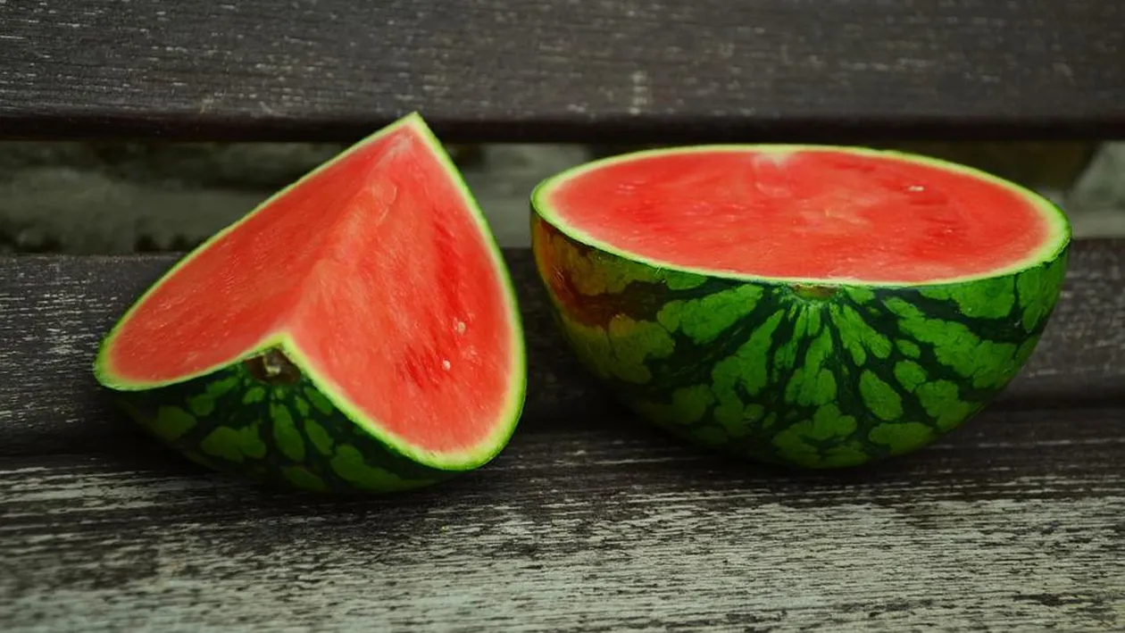 Vești excelente pentru românii care au așteptat să intre pe piață pepenii de Dăbuleni. Nu o să îți vină să crezi cât costă un kilogram