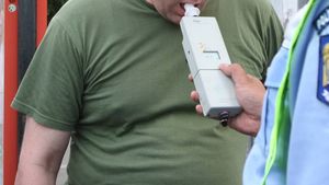 Alcoolemie record! Un șofer din Prahova a reușit să-i șocheze pe polițiști. Cât a arătat etilotestul la prima oră a dimineții