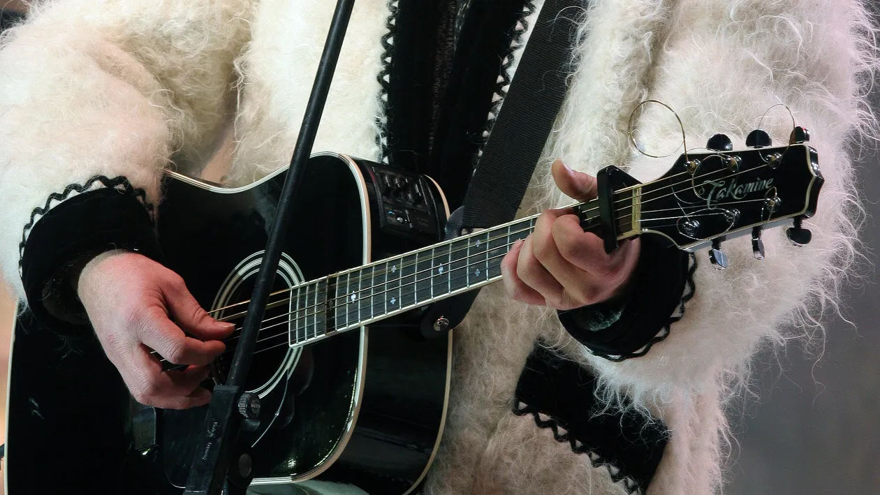 Stefan Hrusca, sursa inepuizabila de bancuri! Citeste aici cele mai bune glume pe seama eternului colindator!