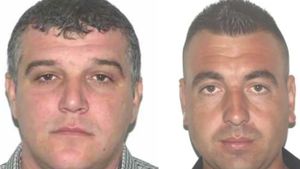 Ei sunt cei 2 pescari căutați de miercuri, după ce bărcile lor au fost lovite de o barjă în apele Dunării. Al treilea pescar a fost salvat la timp de către marinari