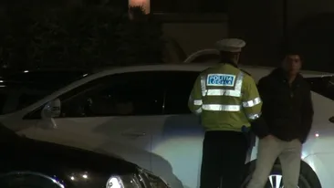 Elena Gheorghe risca 5 ani de inchisoare! Paparazzii au prins-o in timp ce se pregatea sa dea spaga unui politist!