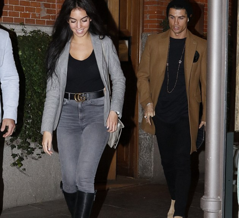 CRISTIANO RONALDO şi GEORGIANA RODRIGUEZ, oficial un cuplu! Cei doi urmează să devină părinţi? ,,Este însărcinată‘’