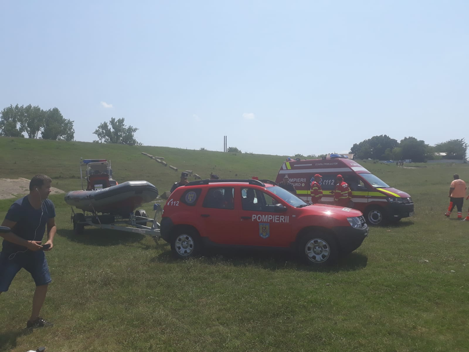 Scafandrii caută în aceste momente trupul unei victime de-a lui Gheorghe Dincă. Unde a aruncat corpul fetei e halucinant