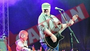 Mircea Baniciu, in duet cu baietelul sau de 4 ani