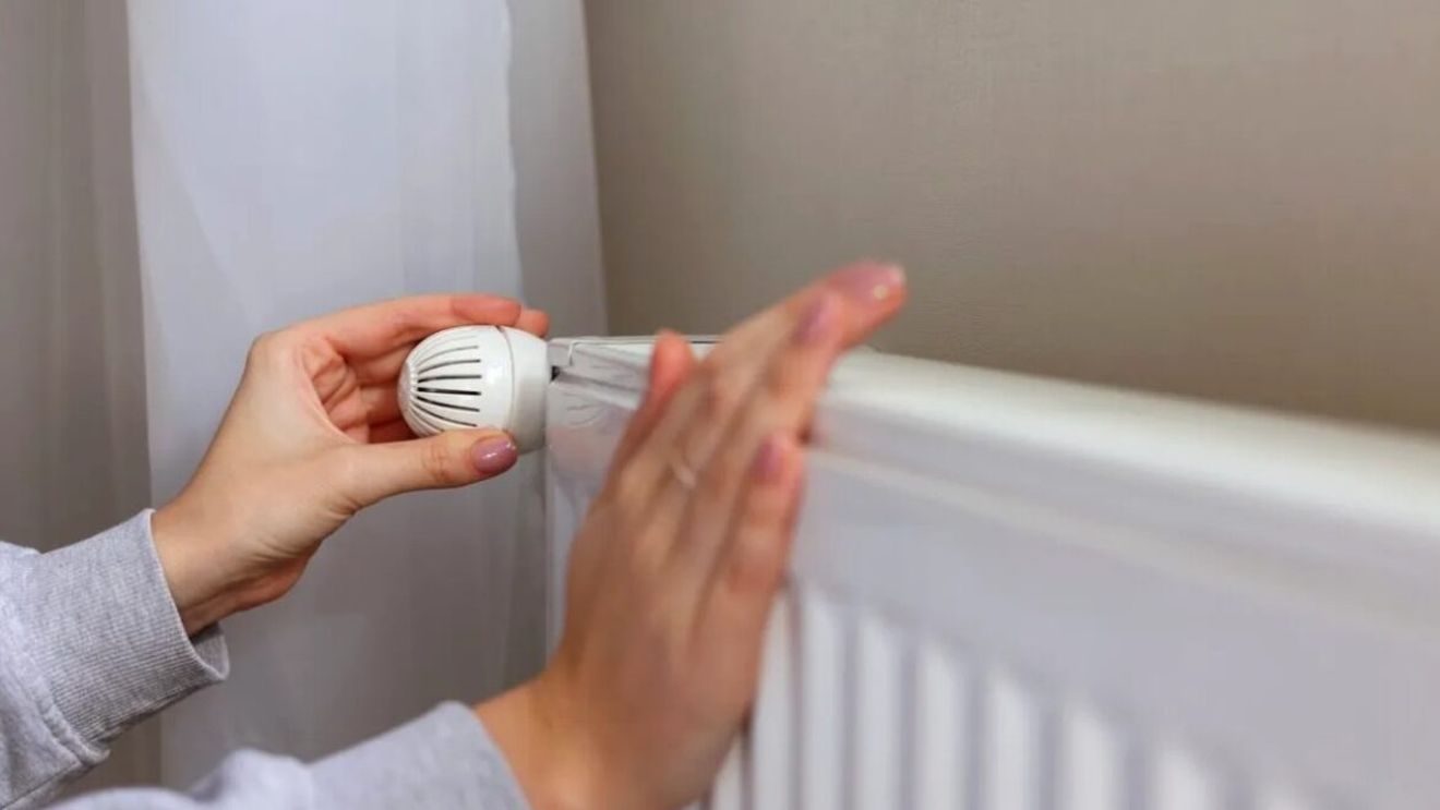 Este bine să oprești caloriferele în camerele goale? Ce se întâmplă cu consumul, de fapt
