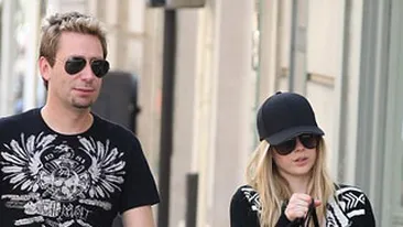 Nimeni nu stia ca e cuplata, acum anunta ca se marita! Afla cine a reusit s-o cucereasca pe Avril Lavigne!
