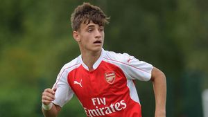 Arsenal, un vis! Dar ce ”prinţesă” are lângă el Vlad Dragomir!