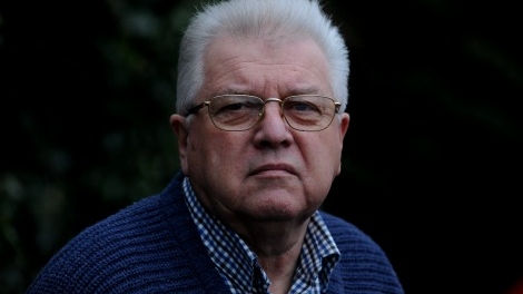 Câtă cruzime! I-au interzis să-şi viziteze soţia bolnavă de Alzheimer! În curând ea va muri, iar el nu-şi va putea lua rămas bun!