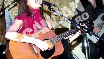 Biografia neromantata a artistei s-a vandut ca painea calda! Cartea copilariei triste a Madalinei Manole, a carei familie nu avea bani de tabere sau de chitara si statea in confort III, va fi reeditata