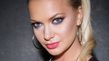 Andreea Antonescu, într-un moment de sinceritate maximă: "Nu cred că ştiu să trăiesc înafara lumii showbiz-ului"